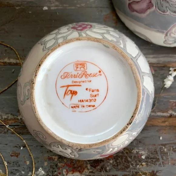 70's TERRI ROESE FLORAL HAND-PAINTED TOYO JAPAN PORCELAIN LIDDED BOWL - Picture 10 of 10